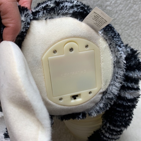 Hallmark Cat Animation Plush Leonardo the Talking Valentine 12" works - Picture 9 of 13